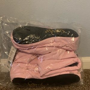 Pink Sansha dance booties New still in Bag!